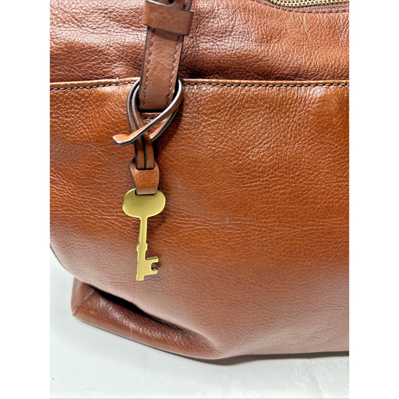 Fossil Brown Leather Zip-Top Tote Bag – Brass Key Charm Shoulder Purse - Picture 3 of 9